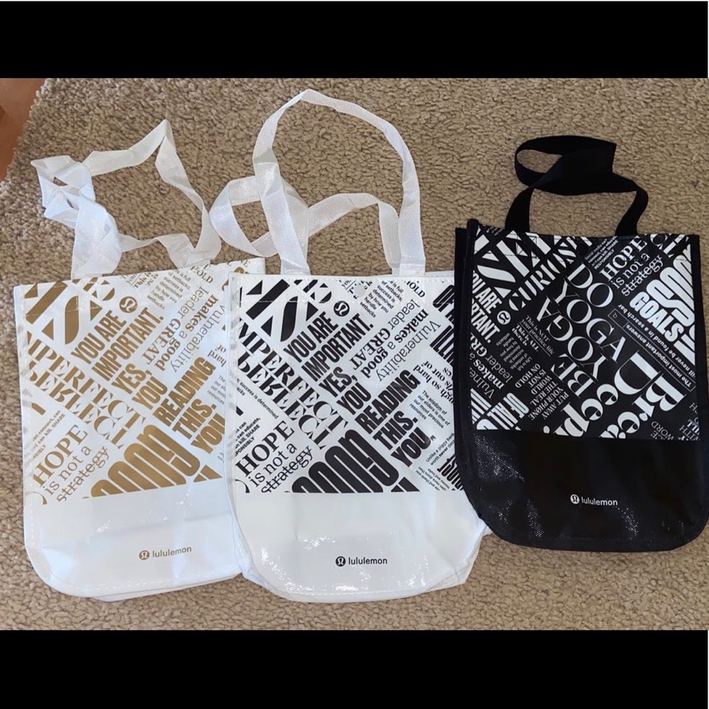 RARE LULU BAGS !! FOR ALL, CLAM THEM NOW